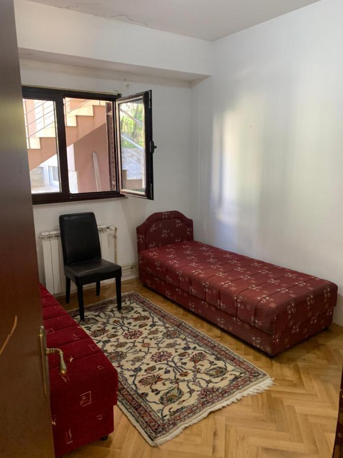Julija 1 Apartment Игало Екстериор снимка