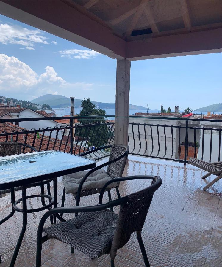 Julija 1 Apartment Игало Екстериор снимка
