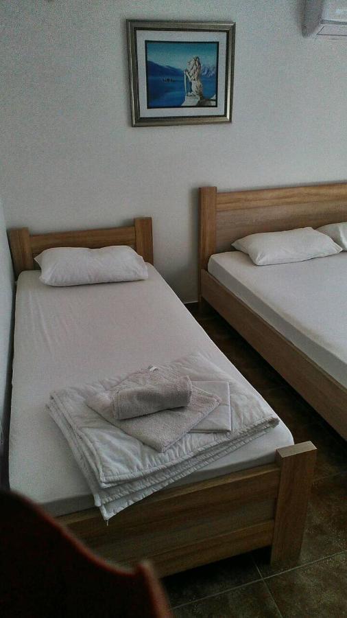 Julija 1 Apartment Игало Екстериор снимка