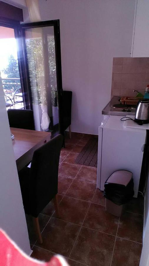Julija 1 Apartment Игало Екстериор снимка