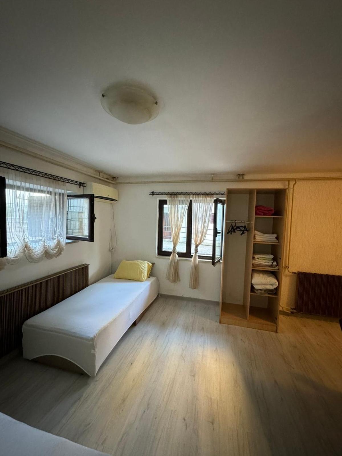 Julija 1 Apartment Игало Стая снимка